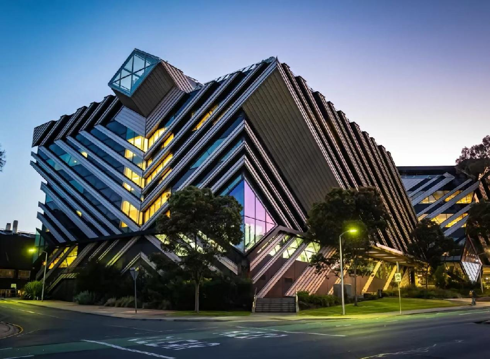 莫纳什大学 (Monash University)